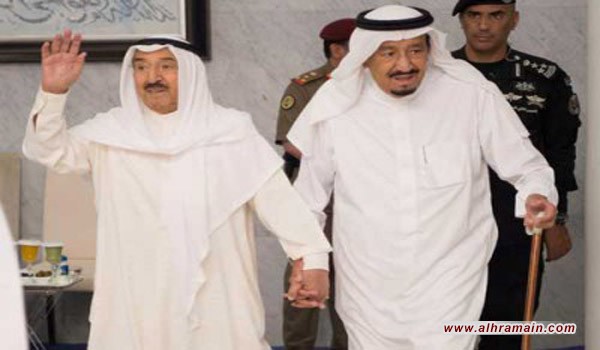 أمير الكويت يغادر السعودية بعد لقائه الملك سلمان في زيارة قصيرة لعدة ساعات لبحث مستجدات الأحداث في المنطقة وقيامه بدور الوسيط في الأزمة مع قطر