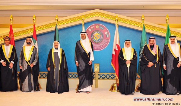 وزير الخارجية الإماراتي يعرض شروطا لحل الأزمة مع قطر