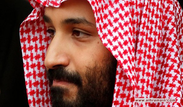 ناشط سعودي لـ”فايننشال تايمز”: السعوديون يشعرون بالقلق وبعضهم حزم حقائبه للمغادرة