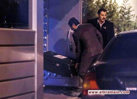 إدخال ثلاثة صناديق سوداء كبيرة مرقمة إلى مبنى القنصلية السعودية في إسطنبول مكتوب عليها باللغة الانجليزية “شخصي” (صور)