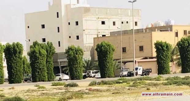 استمرار حصار النظام السعودي لبلدة “أم الحمام” في القطيف واقتحامات للمنازل واعتقالات