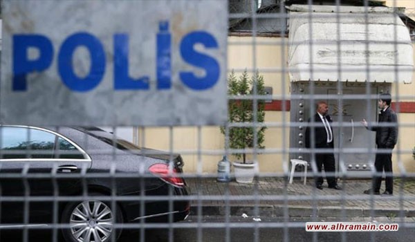 تواصل الترقب الإعلامي أمام القنصلية السعودية بإسطنبول بغية رصد أي جديد يتعلق بمصير الصحفي السعودي جمال خاشقجي الذي اختفى بعد دخوله مبنى القنصلية