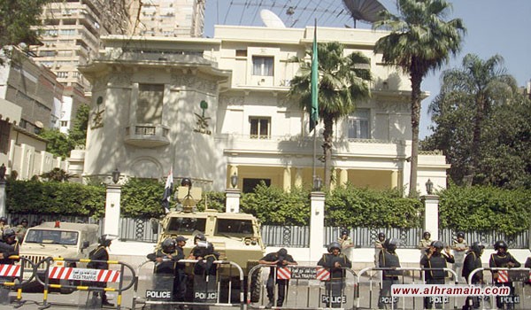  السفارة السعودية بالقاهرة تحذر طلابها الوافدين من التواجد بأماكن التجمعات