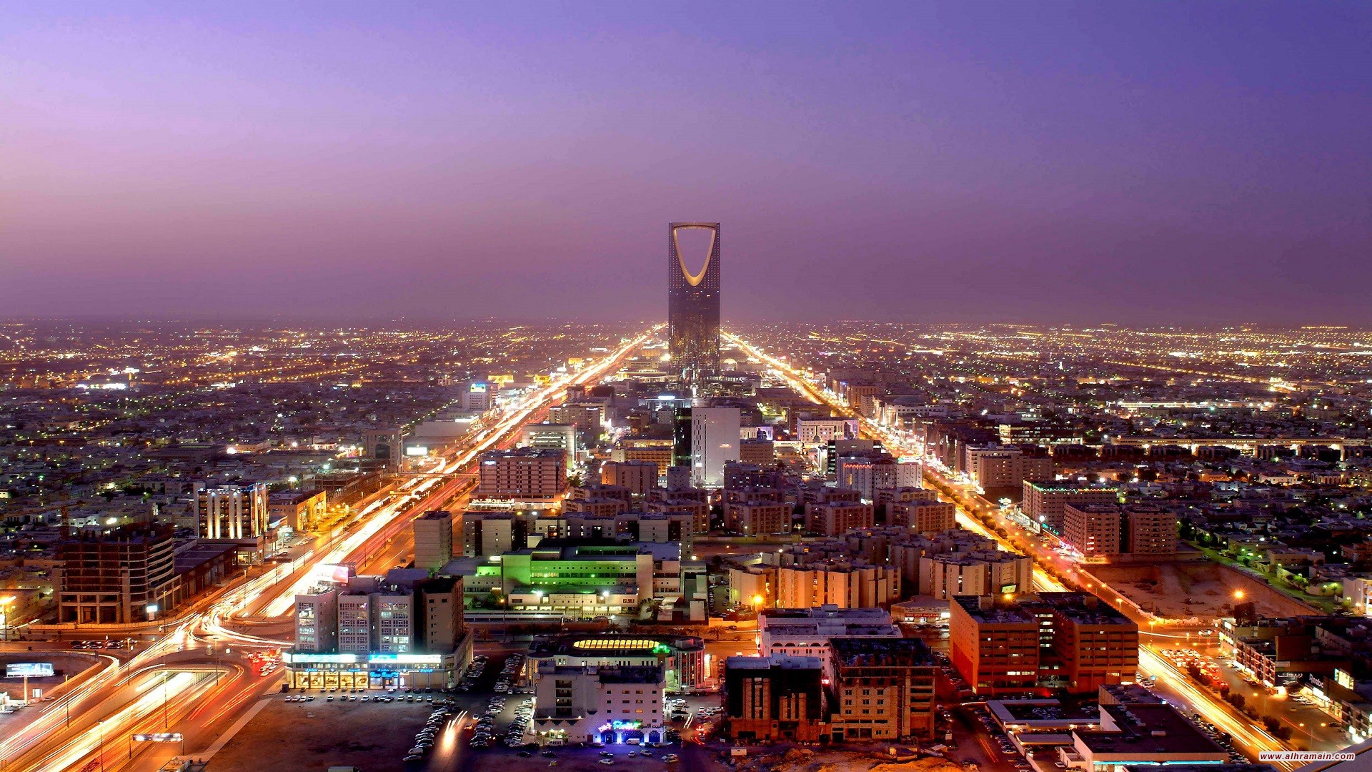 «و.س.جورنال»: خطة سعودية بمليارات الدولارات لمواجهة هروب الاستثمارات
