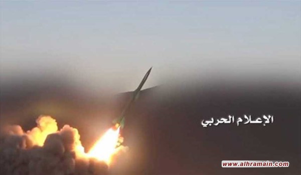 صاروخان باليستيان يدكان المعسكرات السعودية في نجران