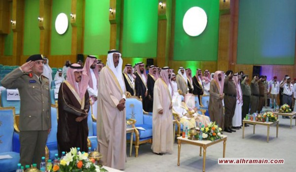 التحقيق مع قاضيين لم يقفا للسلام الملكي السعودي
