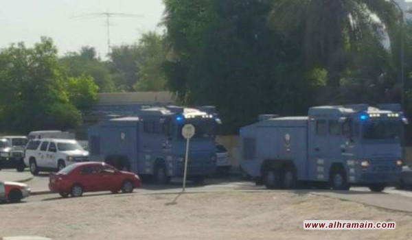 قوات سعودية وإماراتية تدخل البحرين بحوزتها معدات تستخدم لقمع التظاهرات