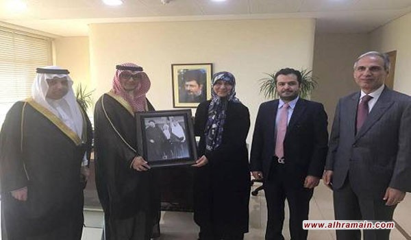  سفارة السعودية تكرم الإمام موسى الصدر. يا ترى ما الذي جرى؟!!!