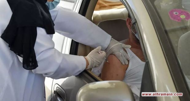 كورونا السعودية | 15 وفاة و1157 إصابة.. وباحثون وأطباء ينتقدون فرض السلطات للقاح