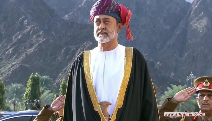 مسؤول عماني وراء انزعاج السعودية من السلطان الجديد