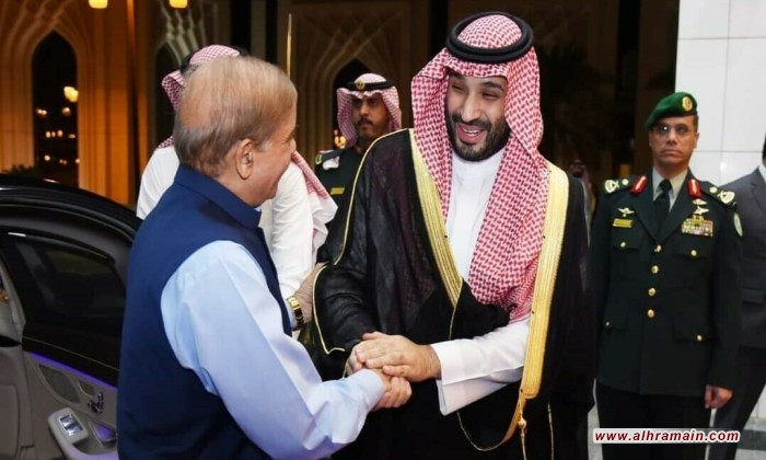 السعودية تتعهد لصندوق النقد بدعم باكستان.. ماذا يعني؟