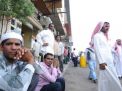 السعودية توقف آلاف الوافدين عن العمل
