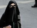 “إيكونومست”: السعوديات يحاولن الهرب من “الولاية”.. بصمت