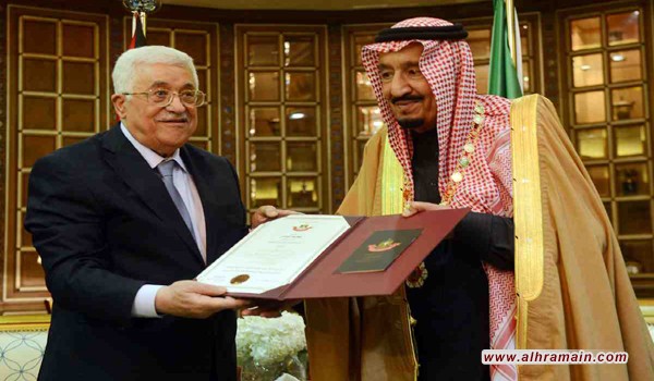 «مركز أورشليم»: السعودية تسعى إلى تقويض «عباس» بقطع المساعدات و«دحلان» يستعد لخلافته