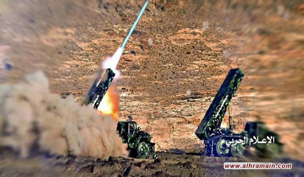 القوة الصاروخية اليمنية تستهدف بصاروخ “بدر1” الباليستي ميناء جيزان السعودي