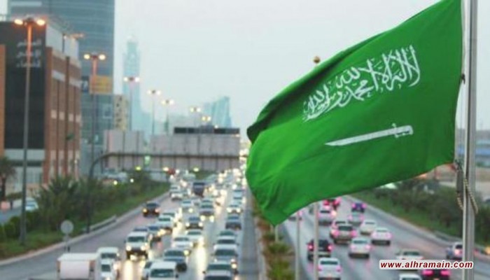 إيرادات السعودية تتراجع للنصف في الربع الثاني من 2020