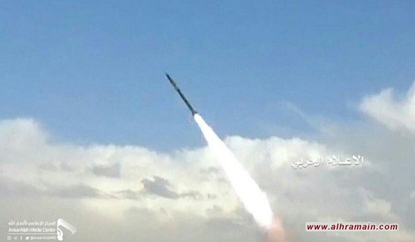 صاروخ “بدر1” الباليستي يضرب مدينة الفيصل العسكرية في جيزان