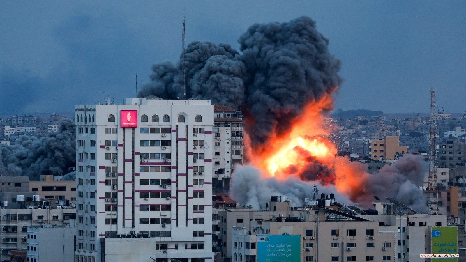 طوفان الأقصى.. لبنان يدخل على الخط وإسرائيل والمقاومة يتبادلان القصف
