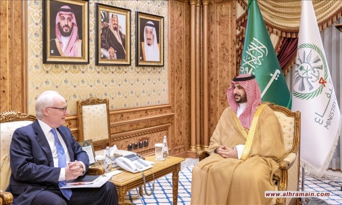 وزير الدفاع السعودي يلتقي المبعوث الأمريكي إلى اليمن