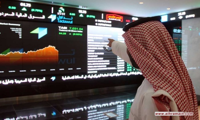 السعودية تقترض 11 مليار دولار لتمويل عجز الموازنة