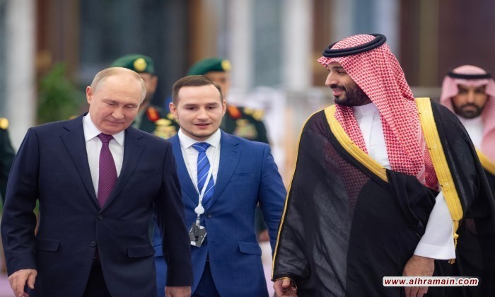 السعودية وروسيا تدعون أعضاء أوبك+ لخفض إنتاج النفط